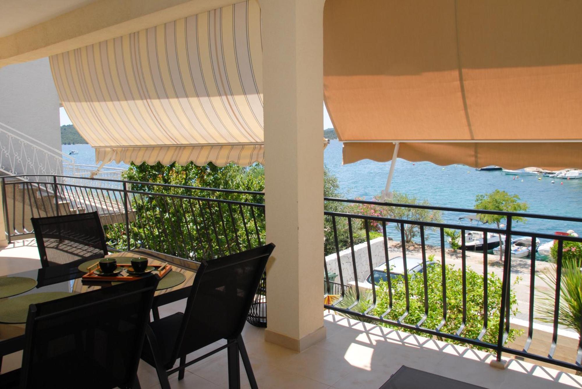 Beachfront Apartment Nikol Žaborić Kültér fotó