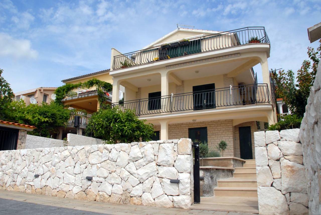Beachfront Apartment Nikol Žaborić Kültér fotó